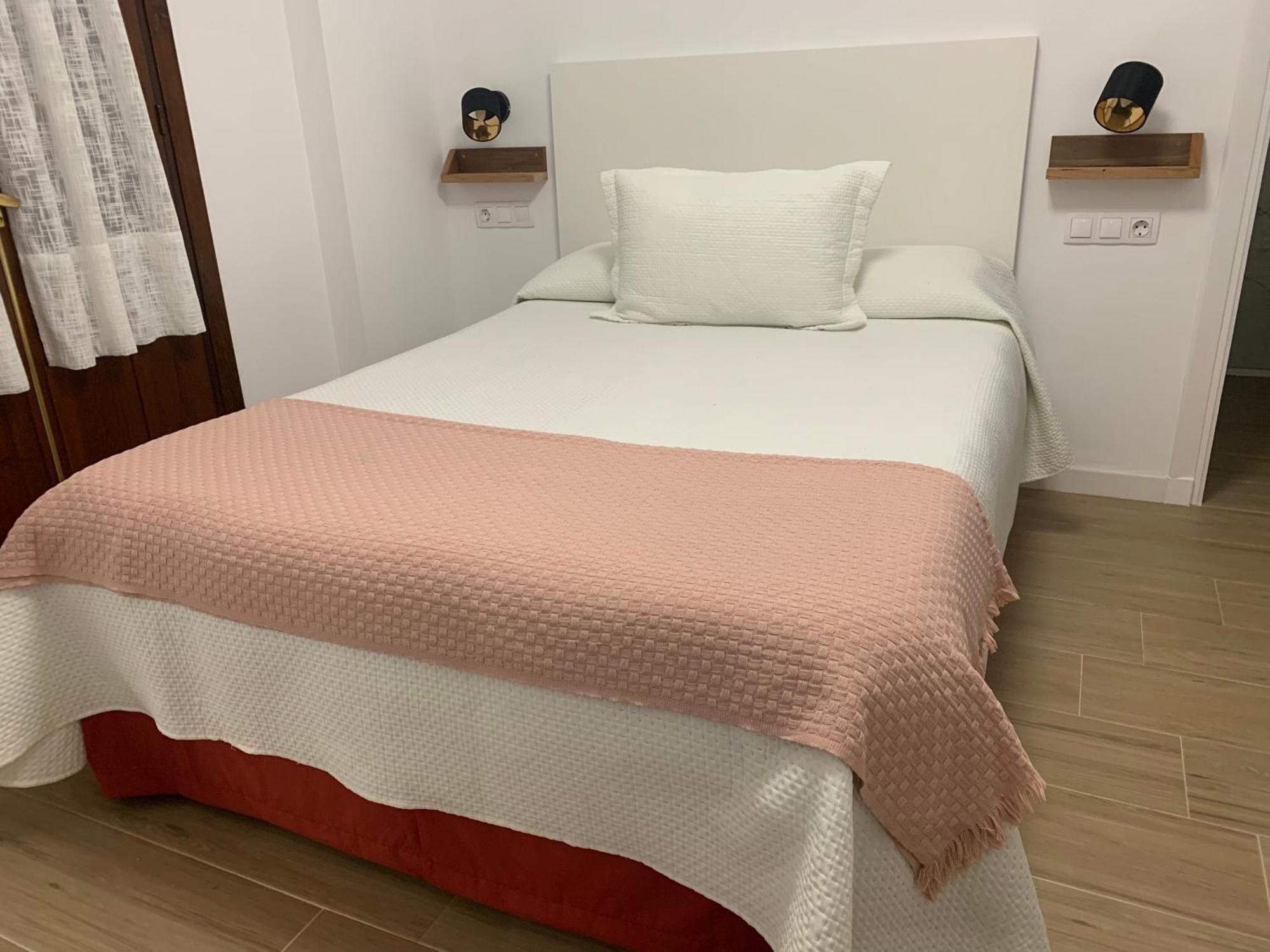 Apartamento Plaza De La Corredera Kordoba Bagian luar foto