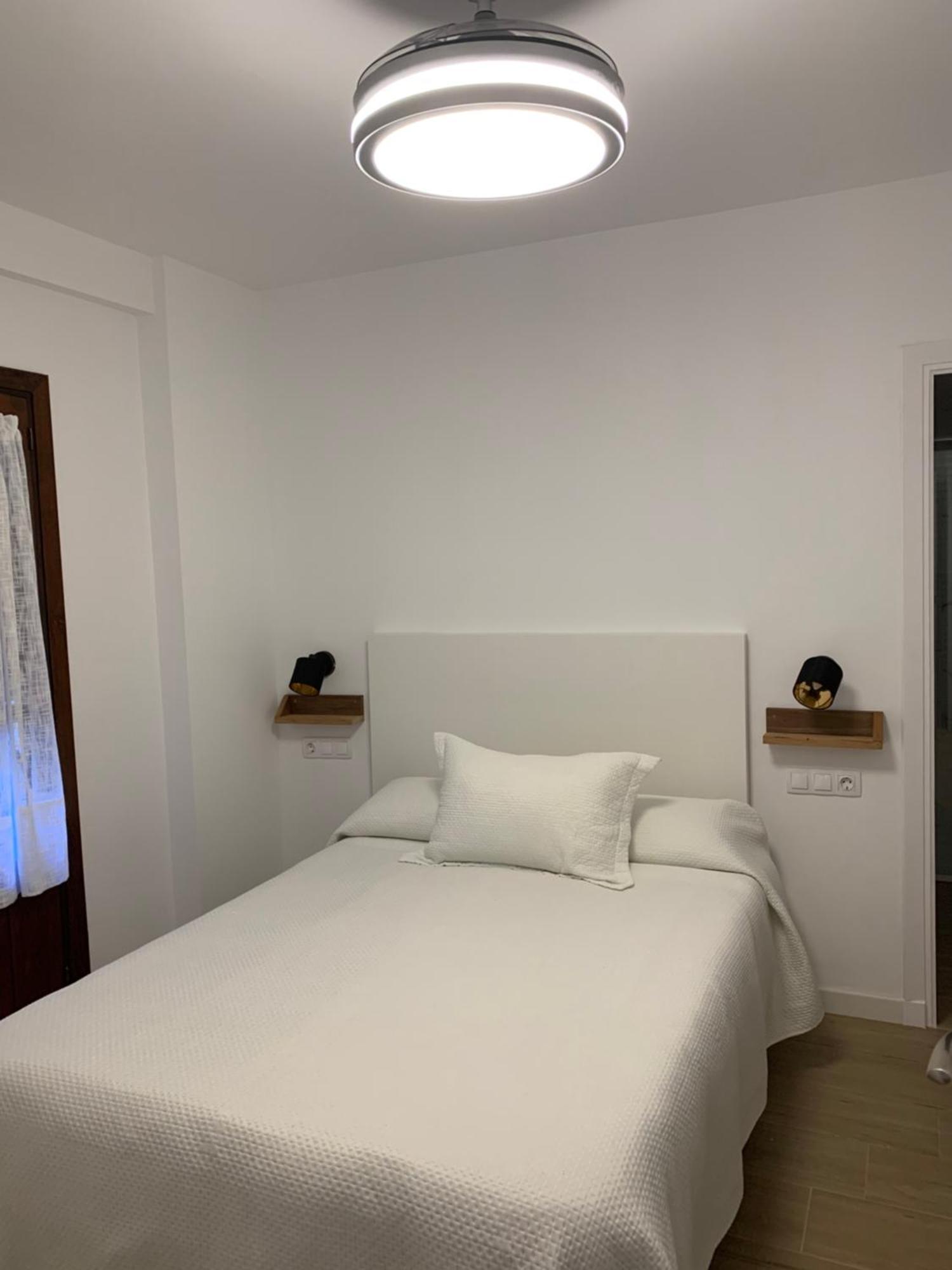 Apartamento Plaza De La Corredera Kordoba Bagian luar foto
