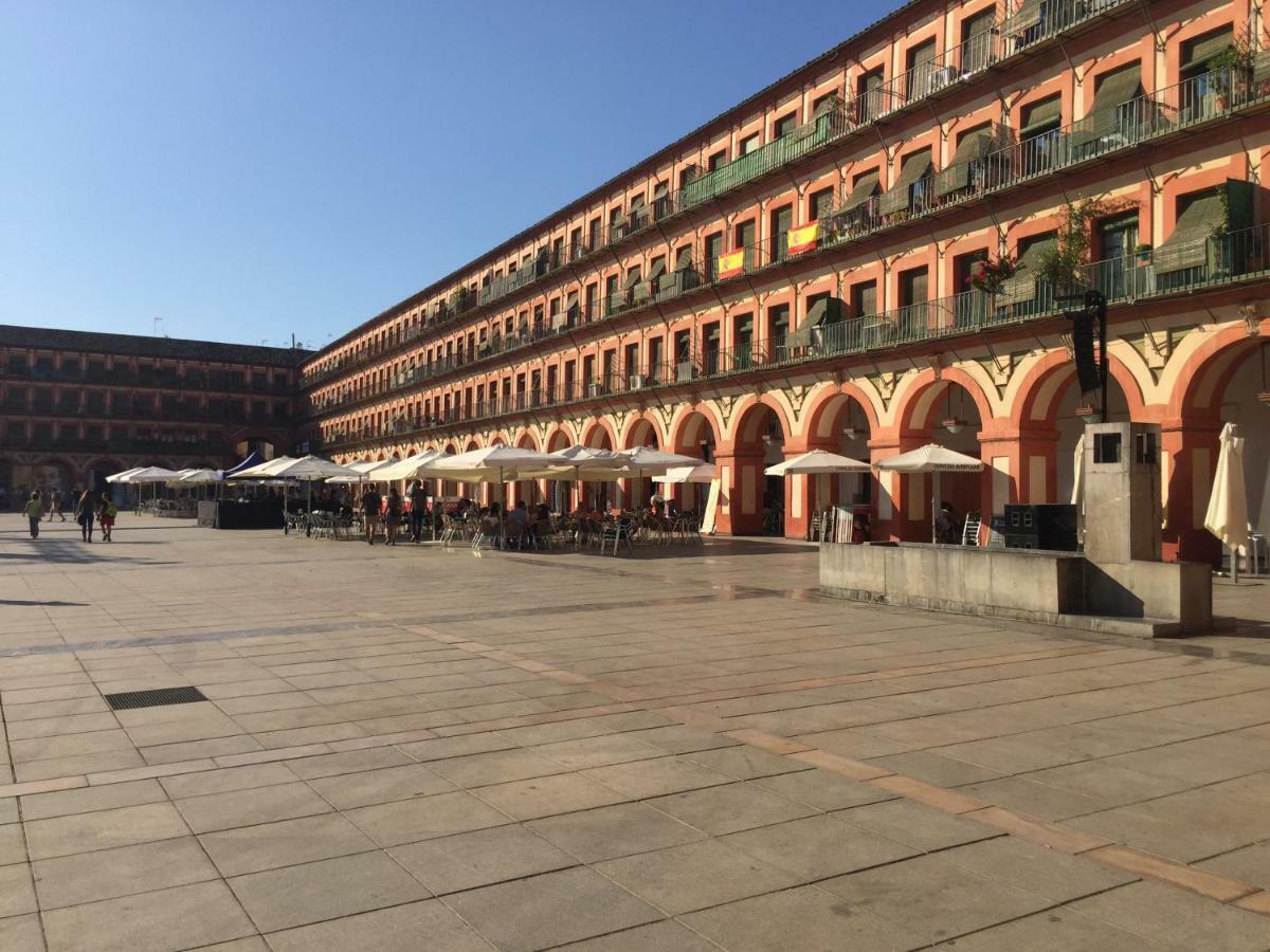 Apartamento Plaza De La Corredera Kordoba Bagian luar foto