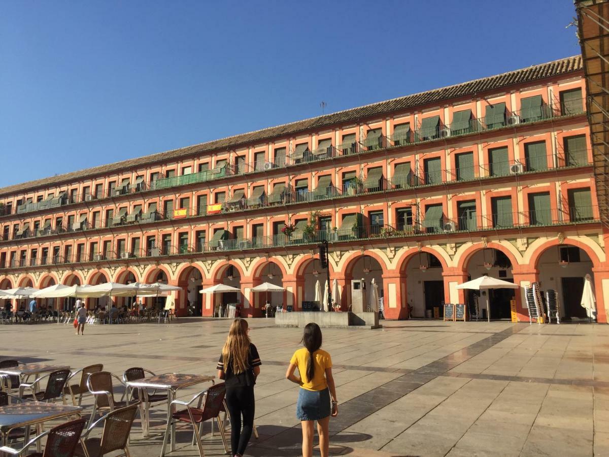 Apartamento Plaza De La Corredera Kordoba Bagian luar foto