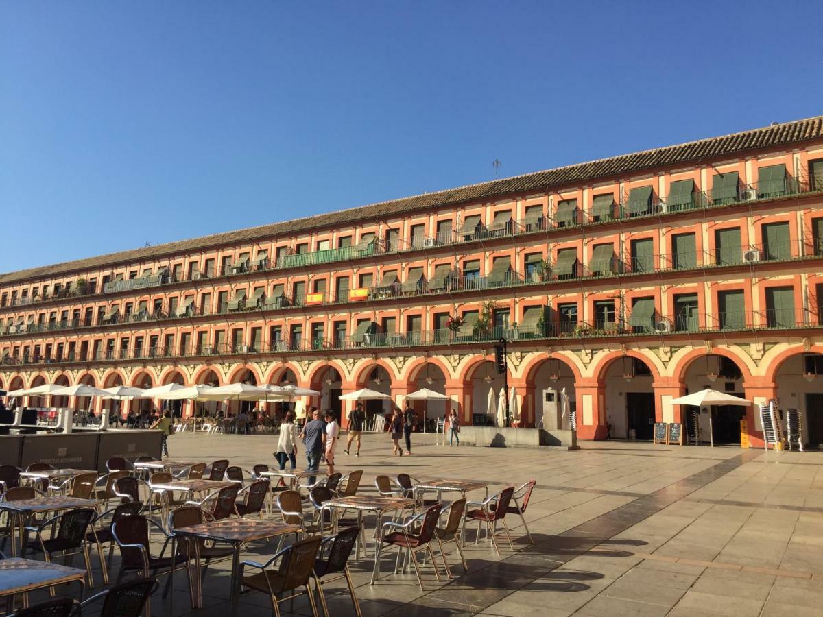 Apartamento Plaza De La Corredera Kordoba Bagian luar foto