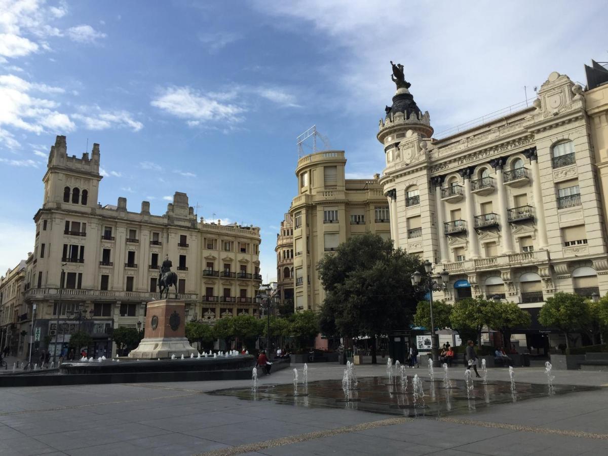 Apartamento Plaza De La Corredera Kordoba Bagian luar foto